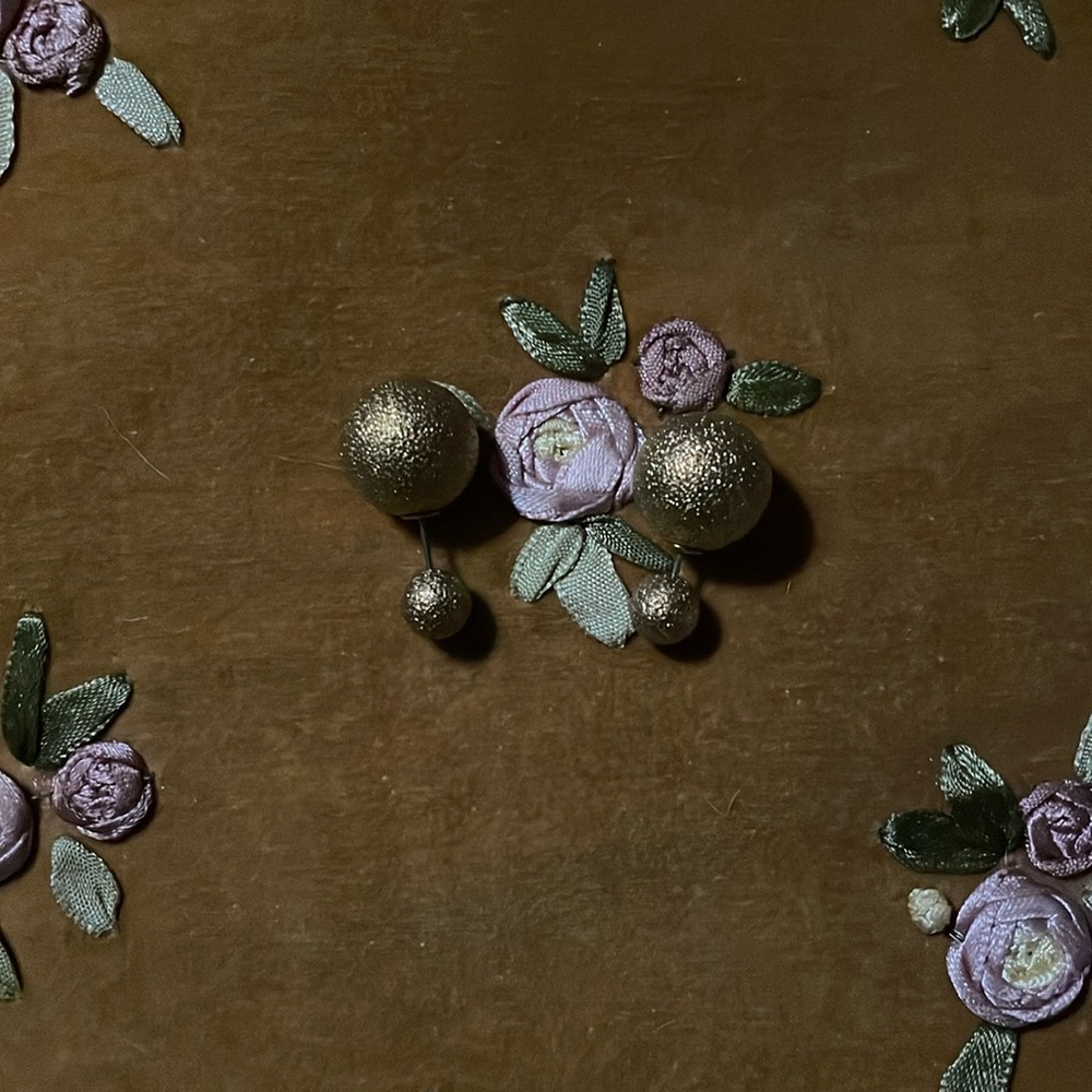 Gold sparkly ball earrings